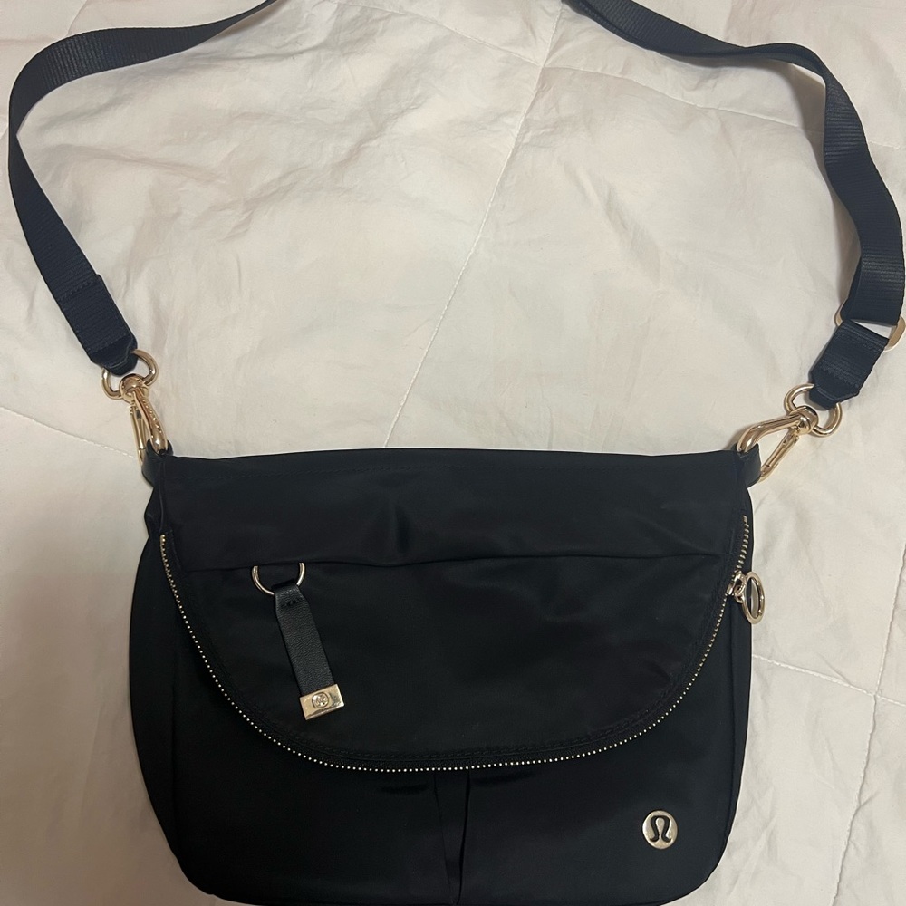 Lululemon All Night Festival Bag